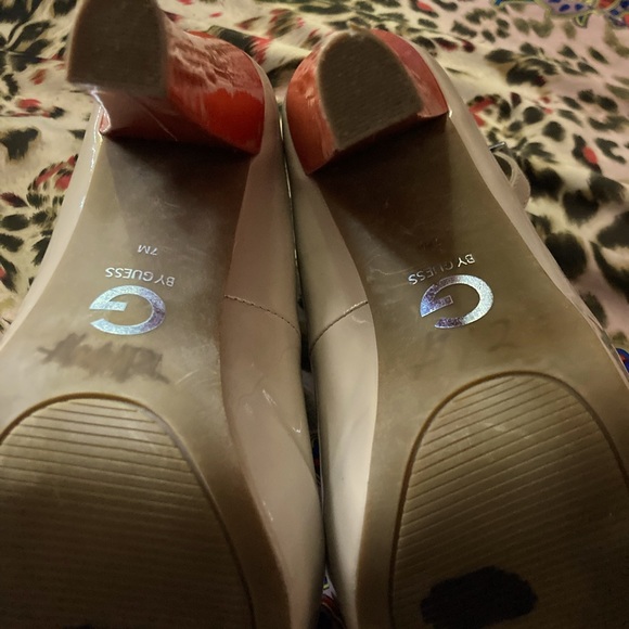 GUESS CHUNKY HEELS - Picture 5 of 6